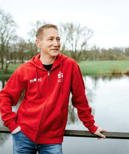 Sweatjacke_Herren_1.jpg