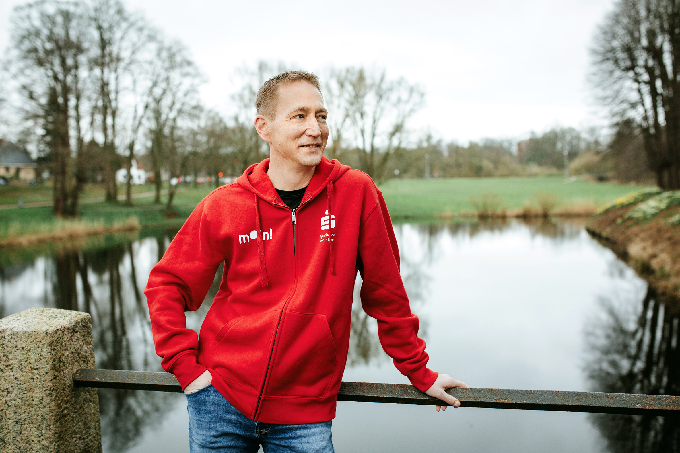 Sweatjacke_Herren_1.jpg