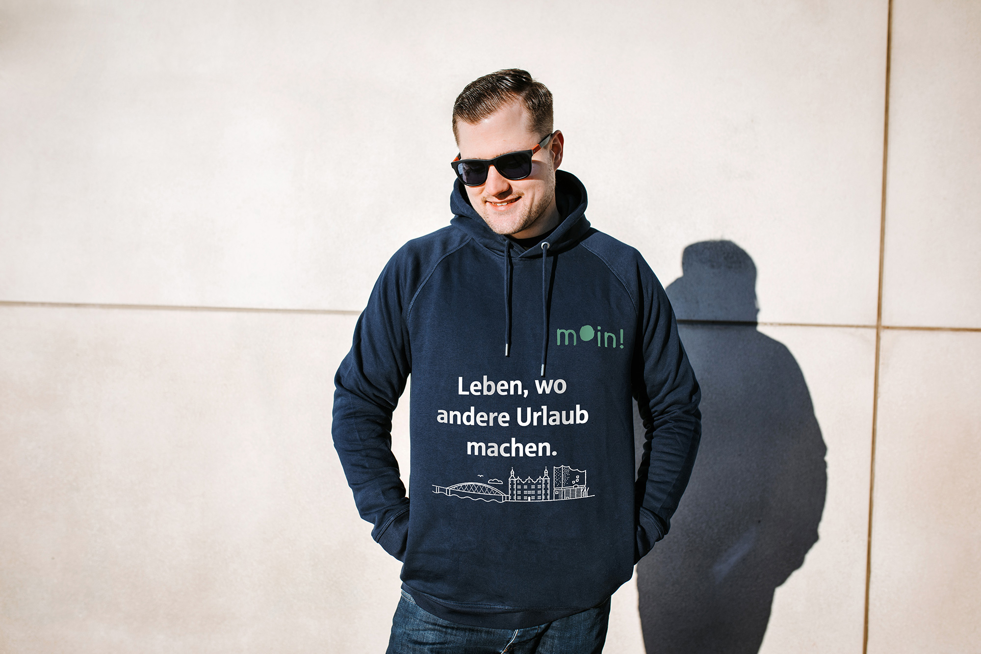 1-Hoodie-navy-LebenWo-Mint-Vorne.jpg
