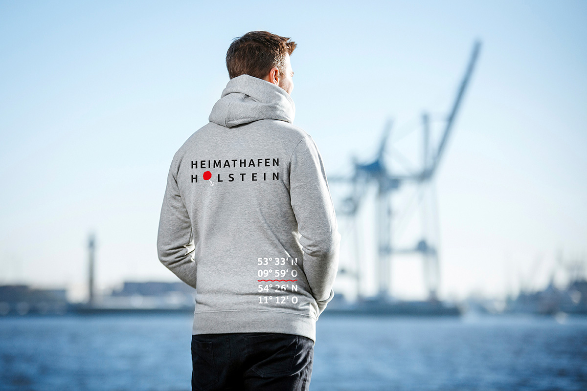 2-Hoodie-grau-HeimathafenKoordinaten-Hinten.jpg